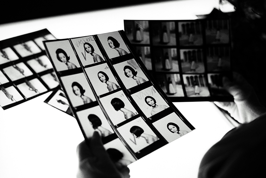 Sauvegarder vos anciennes photos, négatifs, diapos, documents ou livres grâce à une numérisation soignées